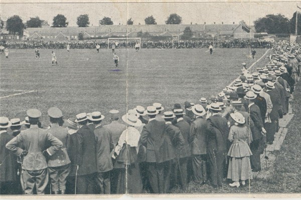 1906-1923: Aan de voetbalweg