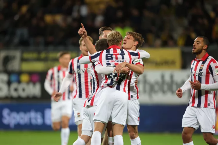 Willem II verslaat koploper Roda JC