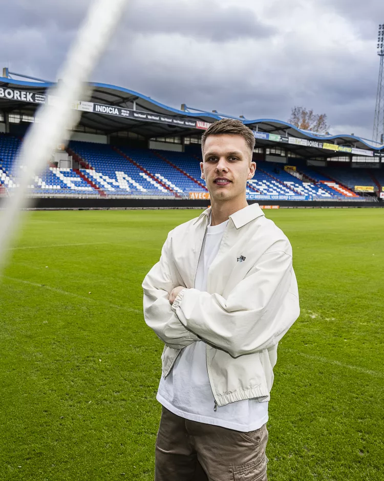 Connor van den Berg verlengt tot de zomer van 2025