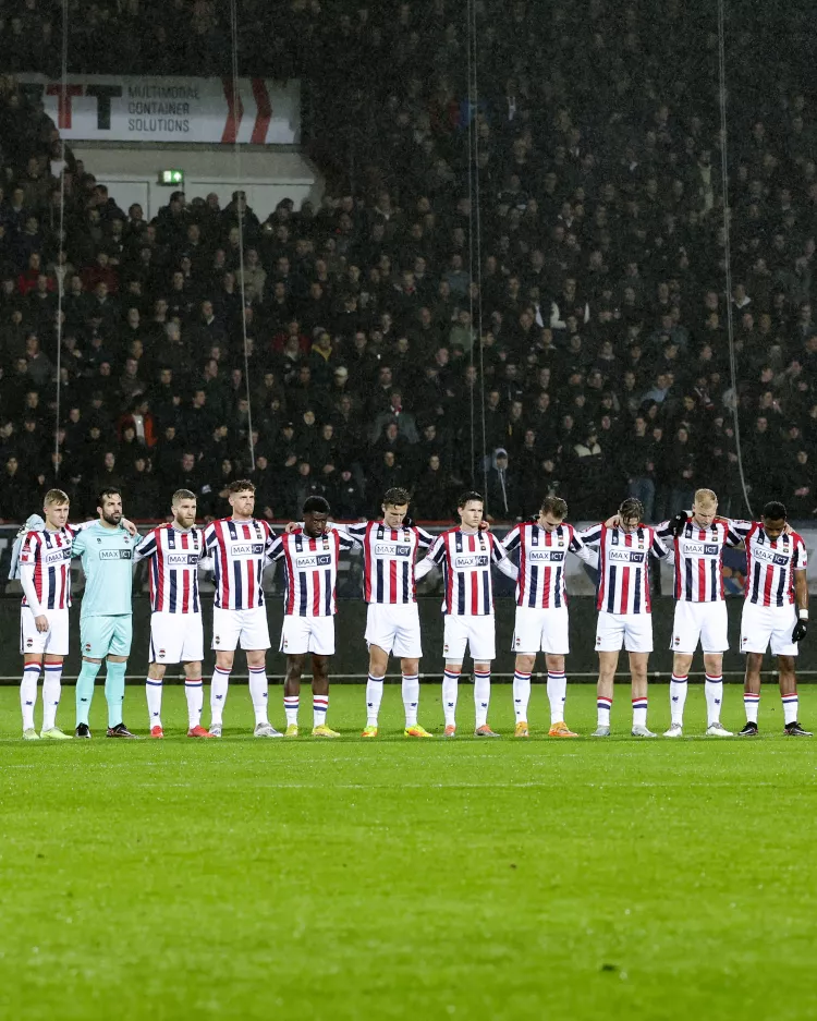 Minuut stilte voor Willem II - Jong Ajax 