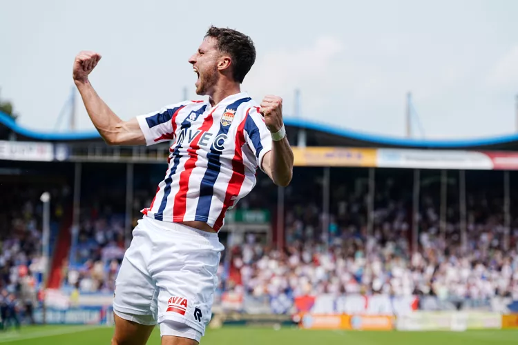 Willem II legt Go Ahead Eagles eenvoudig over de knie