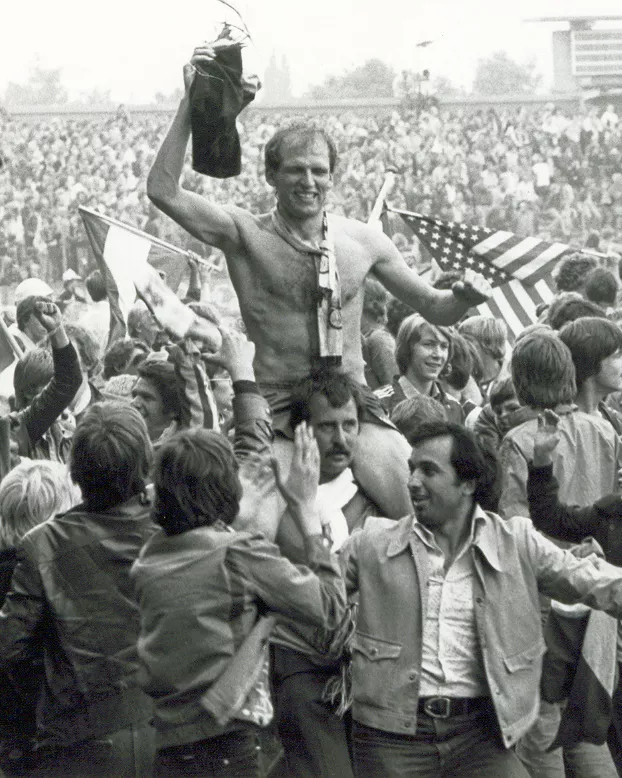 Oud Willem II’er Henk van Rooy (76) overleden